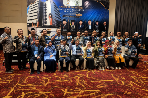 Mahasiswa FAH UIN IB Padang menyabet juara umum AIDA Fest 2026 di Cirebon.