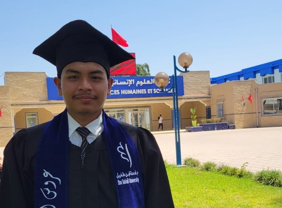 Aruusalkhofiqoini Bahri Chaniago, Lc. Alumni Dirasat Islamiyah, Ibn Tofail University, Kenitra, Maroko. Aktif mengkaji hadis, tradisi keilmuan Islam, dan sejarah intelektual Maghrib