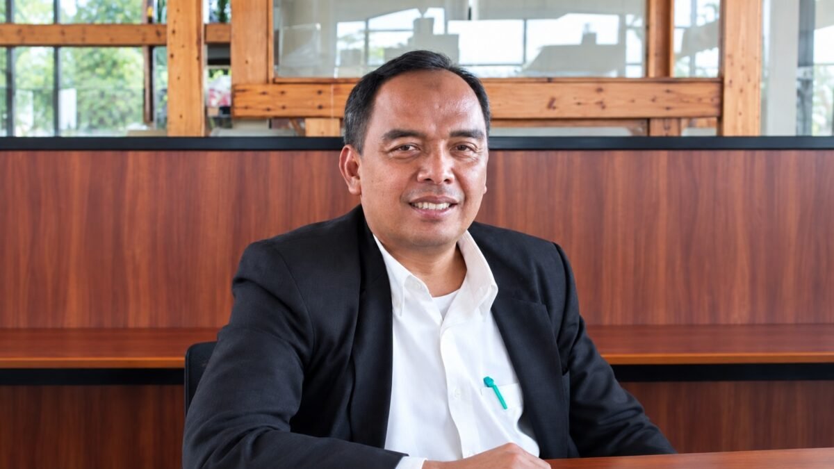 Dr. Hardiyat.,M.Pd.Praktisi Pendidikan/Wakil Ketua Bid.Kemahasiswaan STAI Nur El Ghazy Bekasi