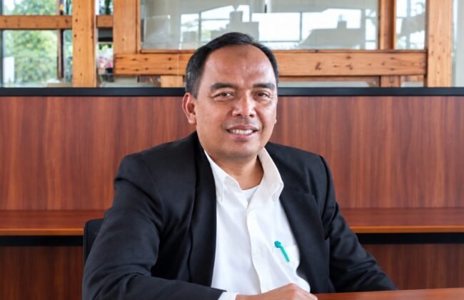 Dr. Hardiyat.,M.Pd.Praktisi Pendidikan/Wakil Ketua Bid.Kemahasiswaan STAI Nur El Ghazy Bekasi